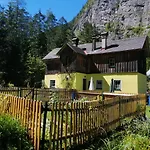 Haus Waldbach 펜션 *