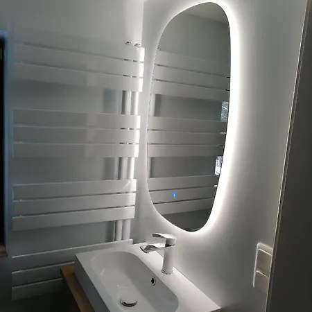 Haus Waldbach 度假居 *