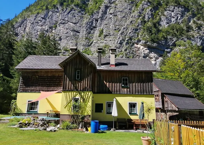 Haus Waldbach هالشتات